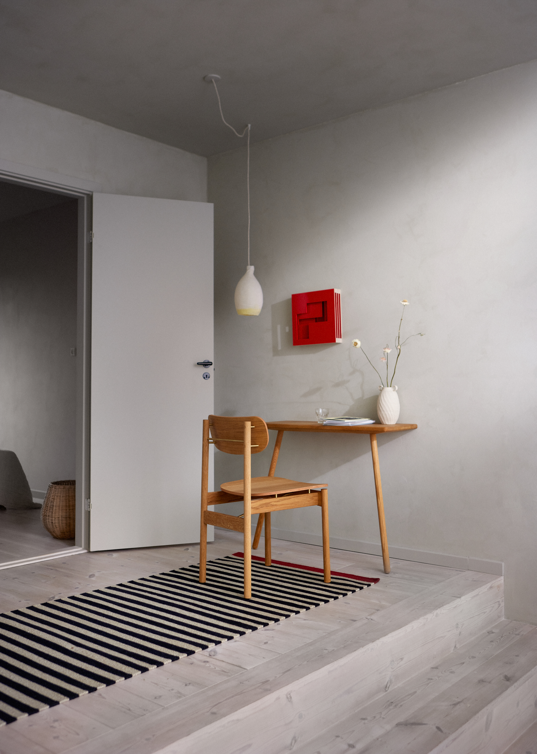 Fabula_Rosemary_Rug_Runner_Black_Beige_Wool_Hand-woven_1512_A1_300dpi_Medium